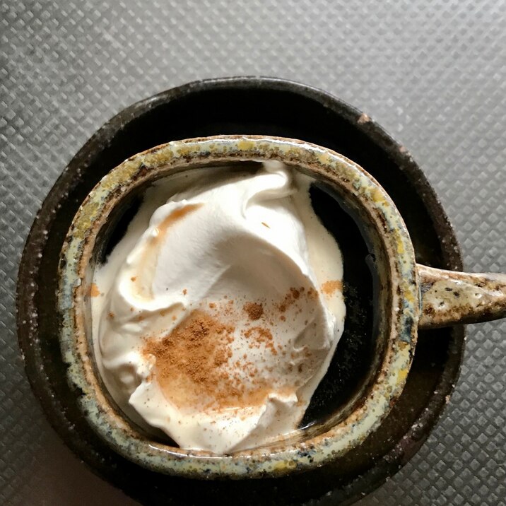 シナモン香るコーヒーホイップのせコーヒー